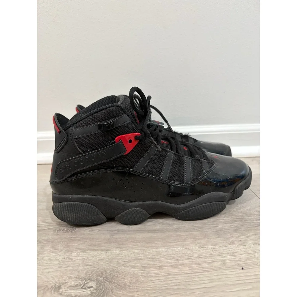 Jordan rings black